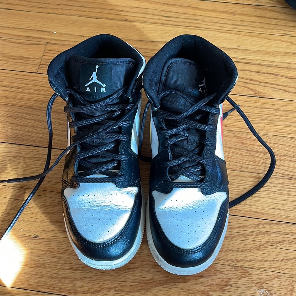 Jordan  Retro 1 Mid size 6.5